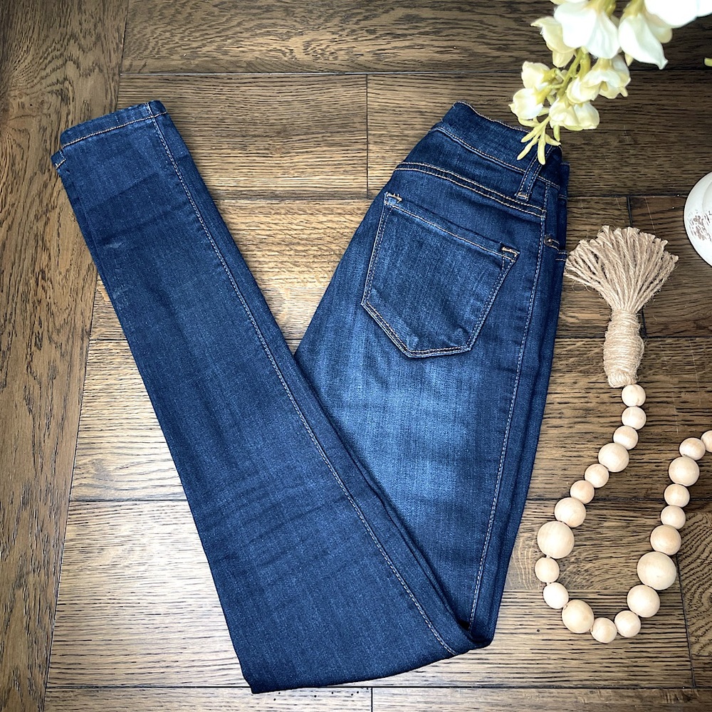 Akira Jeans